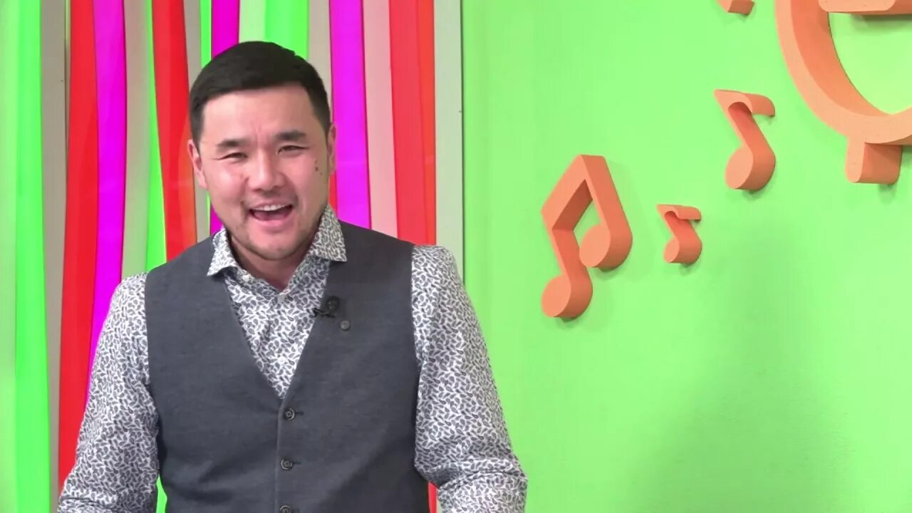 Бир болайык мадина. Бармен. Бармен в баре. Выездной пивной бар. Бармен в баре.