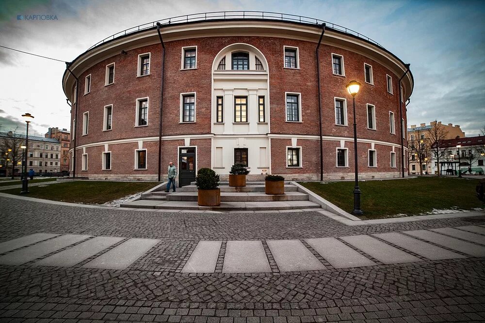 Новая голландия бутылка. Новая голландия наб адмиралтейского канала 2. Бутылка голландия. Бутылка питер новая голландия. Тюрьма бутылка в новой голландии.