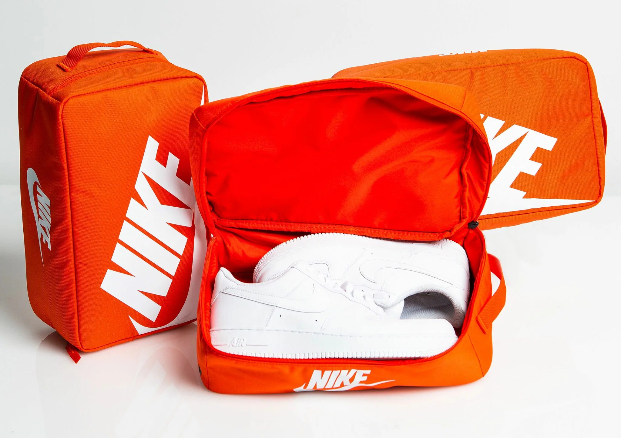 Найк бокс. Сумка Nike Shoebox. Nike Shoe Box Bag. Nike Shoe Box 24 Orange/White. Training Shoe Bag найк 90.