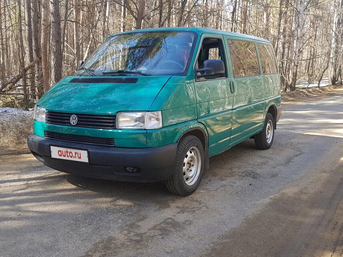 Volkswagen Transporter t4 зеленый. Фольксваген транспортёр т4 зеленый. Фольксваген Транспортер 1996 года. Транспортер Фольксваген 1996г.