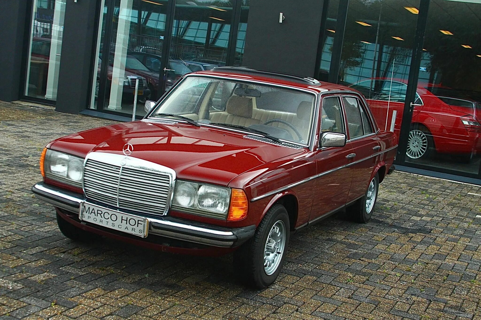 Купить мерседес 230. Mercedes Benz e230 w123. Mercedes-Benz w123 230. Мерседес w123 230e. Мерседес 230e 1983.