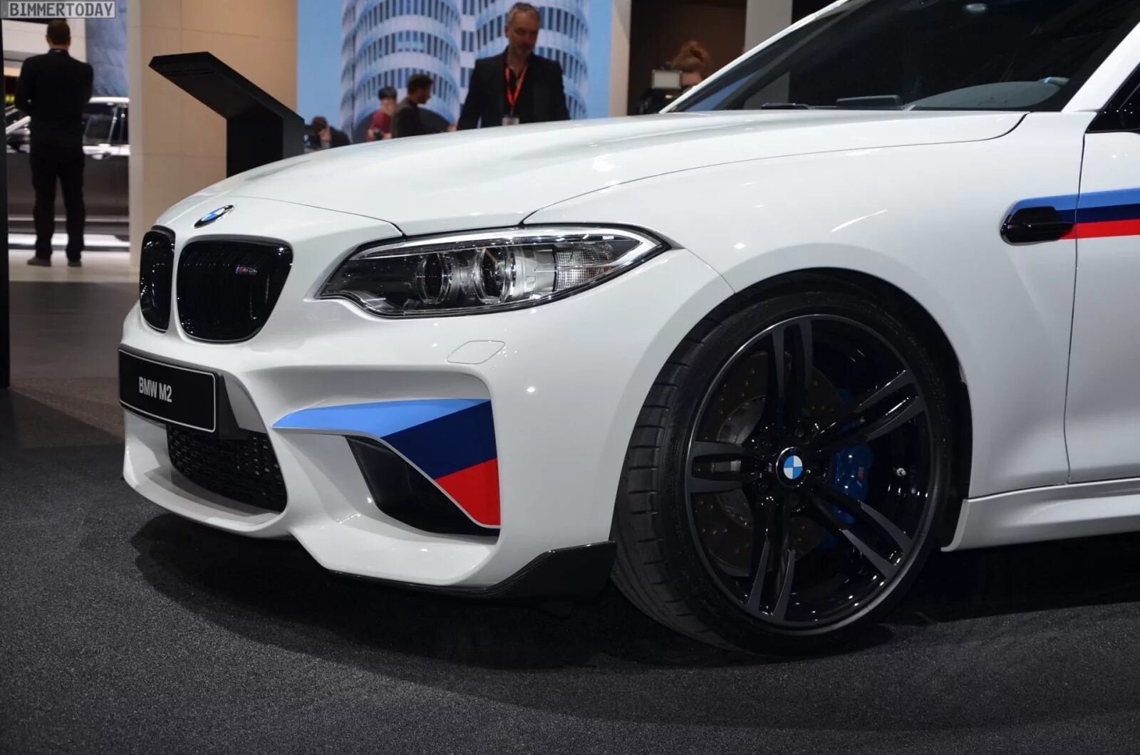 B m performance. Бмв перфоманс. bmw m performance zubehor. м перфоманс бмв плашка. ковши бмв перфоманс.