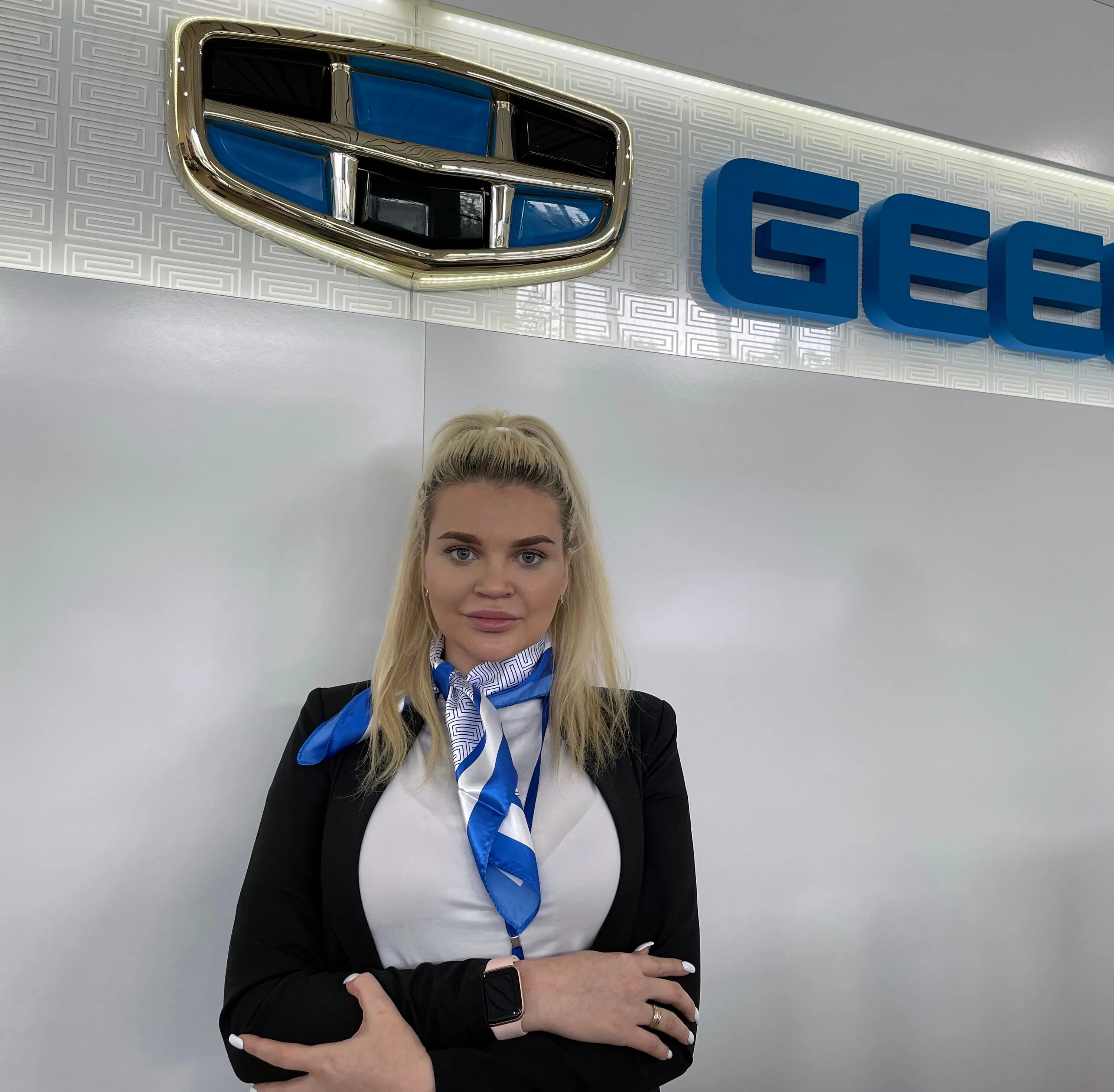 Geely дилер. Дилерский центр Geely. Geely дилер в городе.