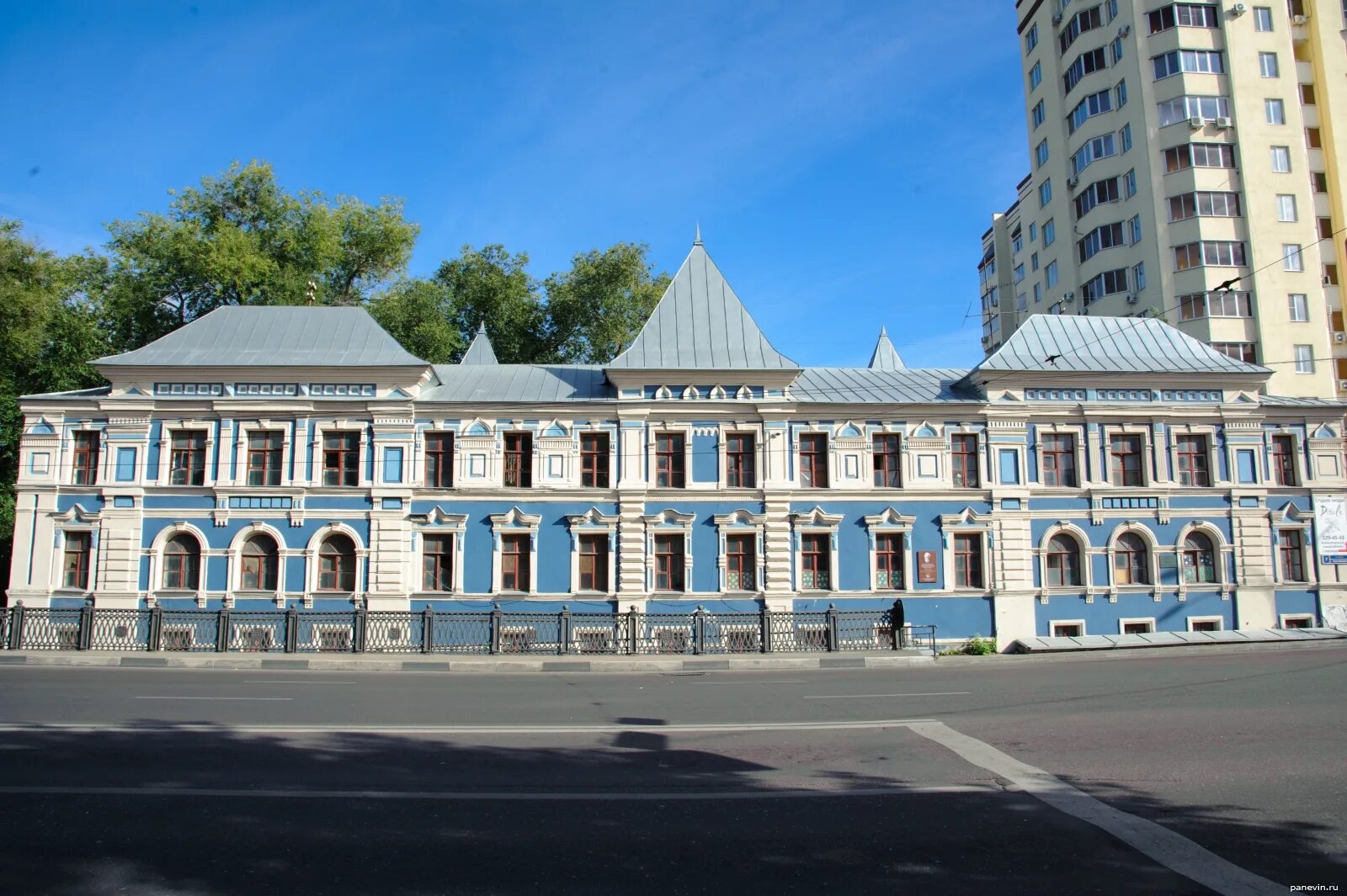 Voronezh dom. Дом Земсковых Воронеж. Архитектура Воронежа. Проспект революции Воронеж. Проспект революции 19 Воронеж.