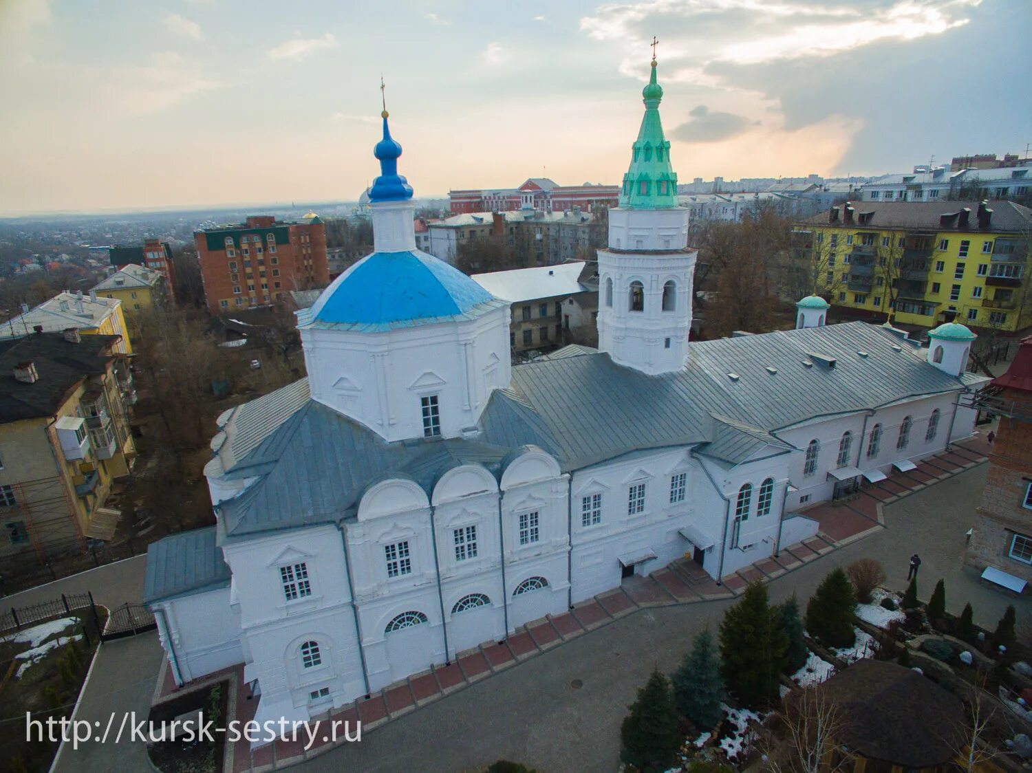 курск церковь троицкого монастыря. храм троицы живоначальной (курск). троицкий храм курск горького. курский свято-троицкий женский монастырь. свято-троицкий монастырь курск.