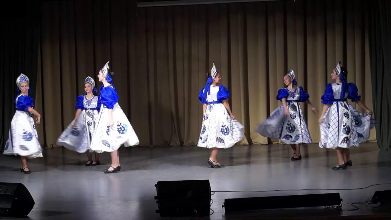 Гжель видео танцев. Гжель видео танцев. «дивертисмент». Театр танца гжель 2023. Ансамбль гжель.