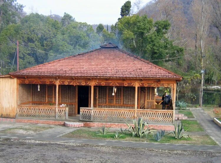 Абхазский дом. Пацха Абхазия. Апацха Гагра. Ресторан национальной кухни апацха Абхазия. Новый Афон апацха.