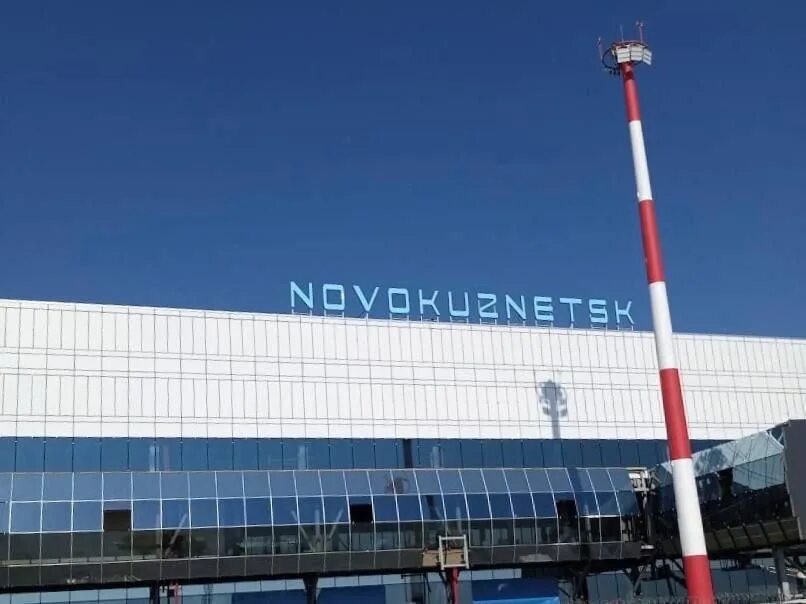 Самолёт новокузнецк-красноярск. Рейсы в новокузнецк сегодня. Табло новокузнецкого аэропорта. Рейсы в новокузнецк сегодня. Полет кемерово москва.