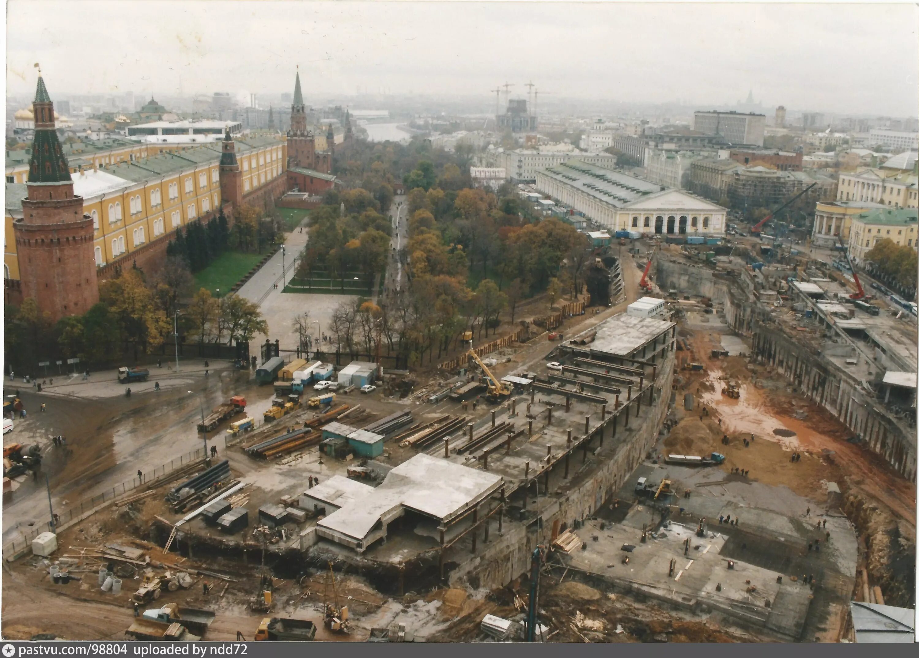 Когда была возведена москва. Манежная площадь 1980. Охотный ряд Москва Манежная площадь. Кремль Манежная площадь. Реконструкция Манежной площади 1995.