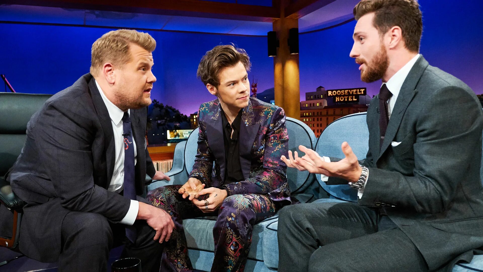 Шоу James Corden. The late late show with James Corden. Harry Styles late late show. Show with James Corden.