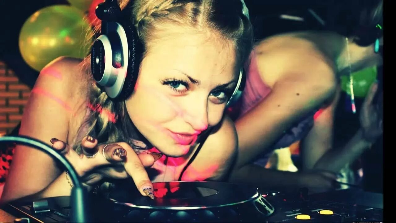 Диджей пати. Девушка диджей. Парень диджей. Dj gata. Dj gata.