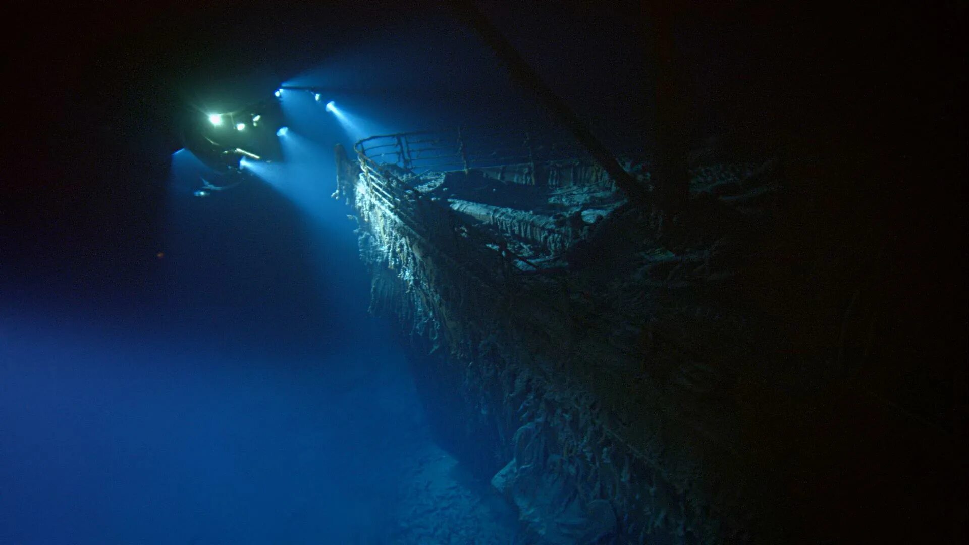 Титаник подняли со дна океана. Титаник затонувший 2021. Крушение ”Титаника” в Атлантическом океане. Потонувший корабль Титаник Северная Атлантика. Титаник корабль призрак.