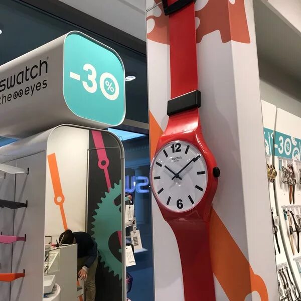 Часы swatch магазин. Свотч часы аутлет. Свотч в меге белая дача. Свотч аутлет белая дача. Swatch часы белая дача.