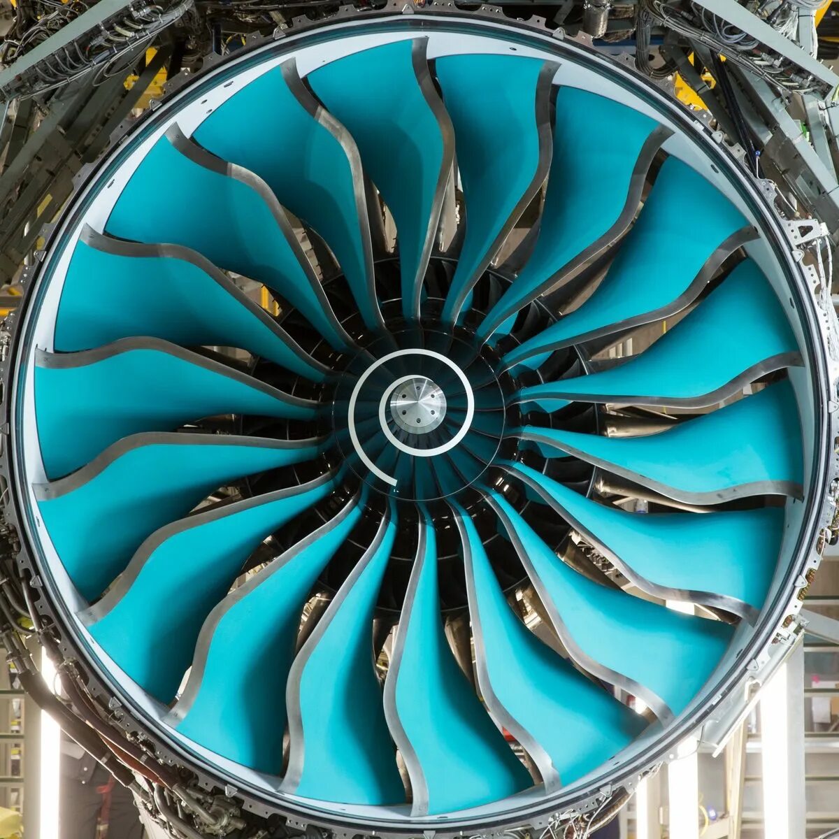 Двигатель роллс ройс. Rolls Royce ULTRAFAN. Rolls Royce Trent 1000. Авиационные двигатели Роллс Ройс. Турбина Роллс Ройс.