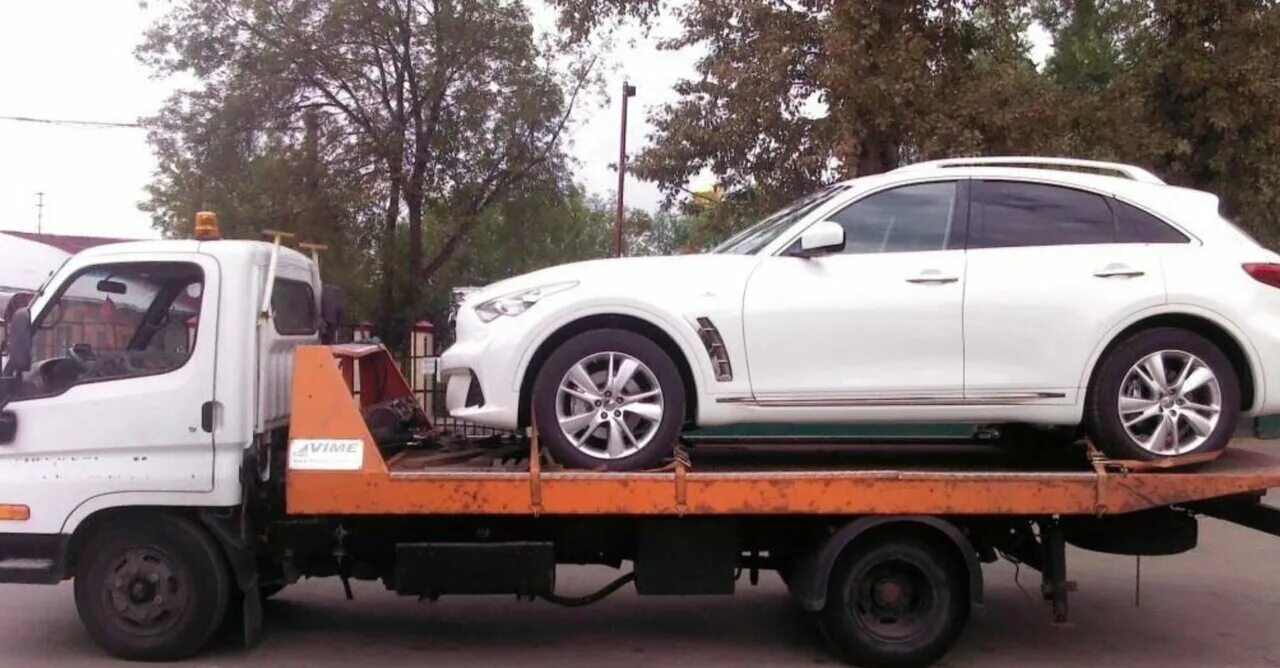 татра эвакуатор. машины в москве. эвакуатор ясенево. эвакуатор битой машины. Sprinter 2020 эвакуатор.