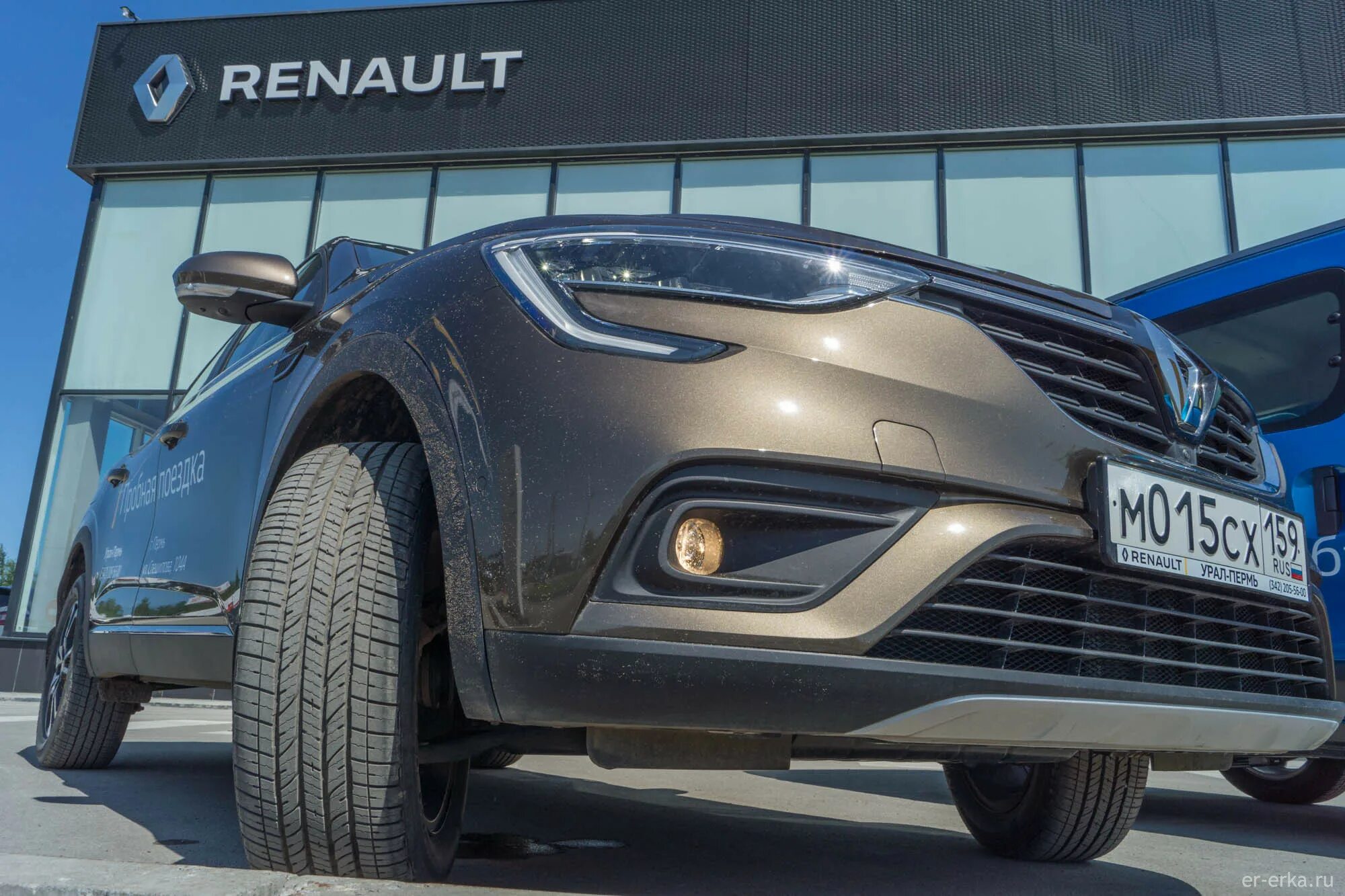 Renault курск. Рено аркана на внедорожных шинах. Рено аркана с внедорожными колесами. Renault Arkana на вездеходных колесах. Рено аркана с внедорожной резиной с крупным протектором.