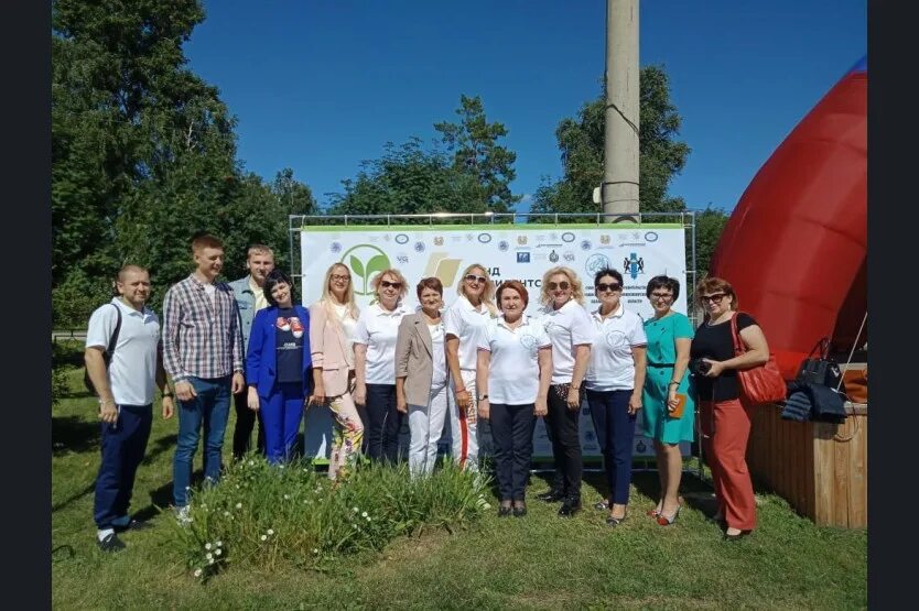 Сайты усть таркского района. Молодежь Усть Таркского района. Усть-Таркский район КЦСОН. ЗАО Луч Усть-Таркский район Новосибирская область.