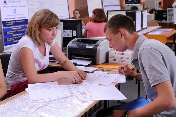 Сайт колледжа приемная комиссия. Оренбургский государственный университет приемная комиссия. Приёмная комиссия. Приемная комиссия колледжа. Приёмная комиссия в колледжах.