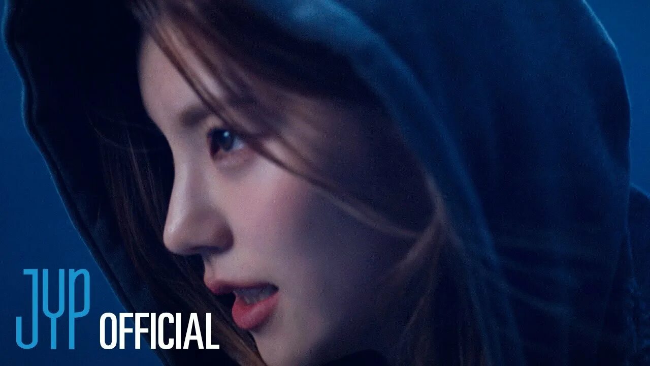 Itzy тексты песен. Рюджин itzy. itzy yeji &amp; ryujin. рен save me. itzy плачут.
