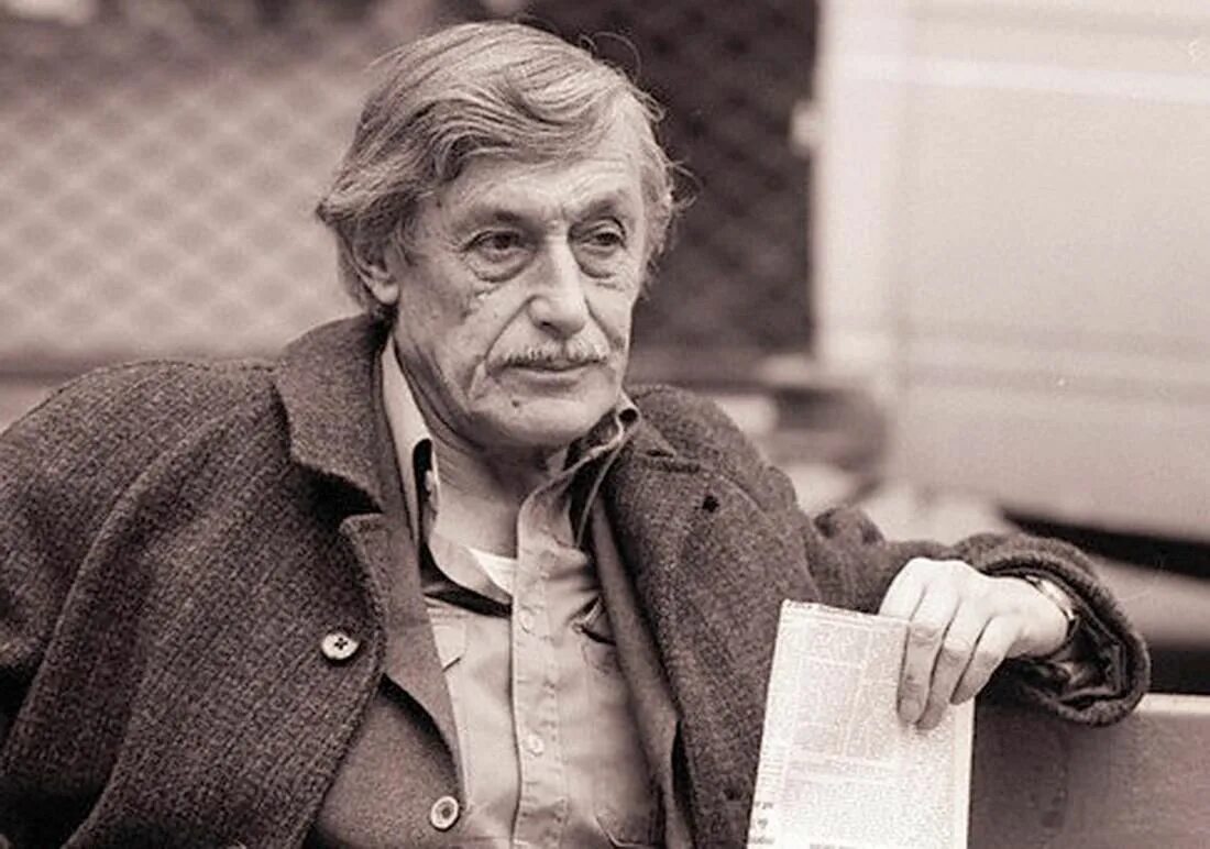 Со писатель. Валенти́н григо́рьевич распу́тин. Константин паустовский писатель. Валентин григорьевич распутин 2015. Писатель.