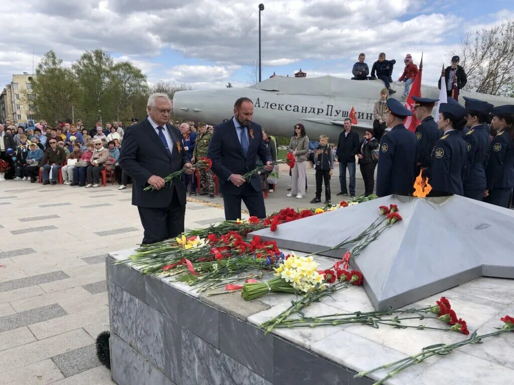 9/Мая возложение цветов Кинешма. Память о войне фото. Помним о войне. День Победы фото Иваново. Митинг 9 мая 2023 года