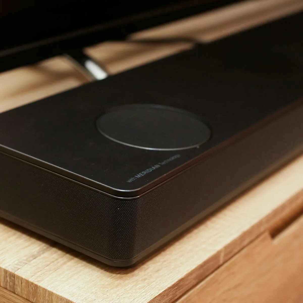 Саундбар lg sk10y черный. Саундбар sk10y. Саундбар sk10y. Lg soundbar 2023. Саундбар lg sk10y.