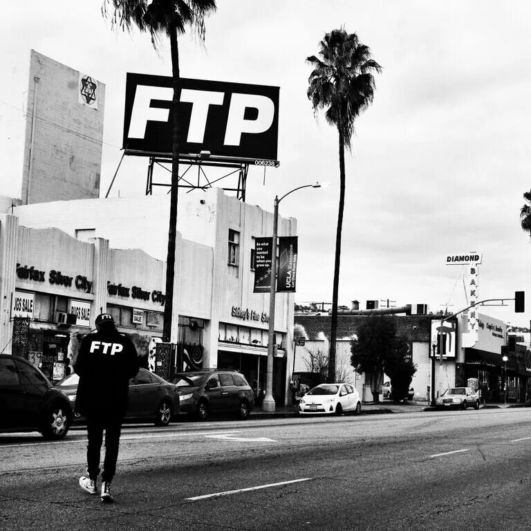 Ftp белая футболка. банда во франции ftp. Ftp photo. Zac ftp face. Ftp photo.