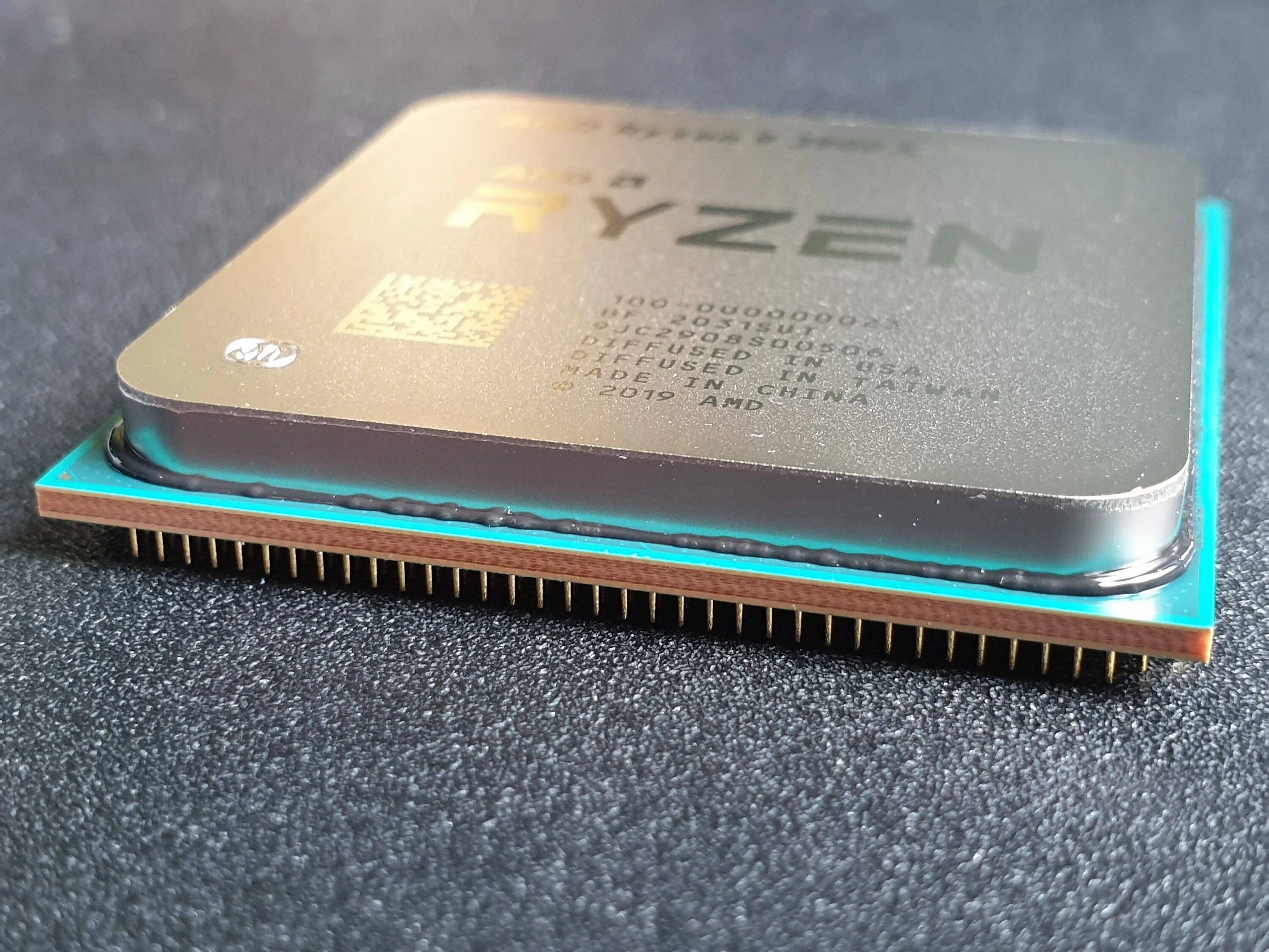 Amd 7 7500f. Amd ryzen 7 3700x. ryzen 5 7500f. чипы амд. самый горячий процессор.