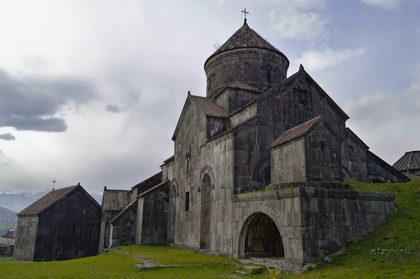 Санаин. Монастырь Санаин. Ахпат Санаин. Санаин монастырь Армения. Ахпат монастырь Армения.
