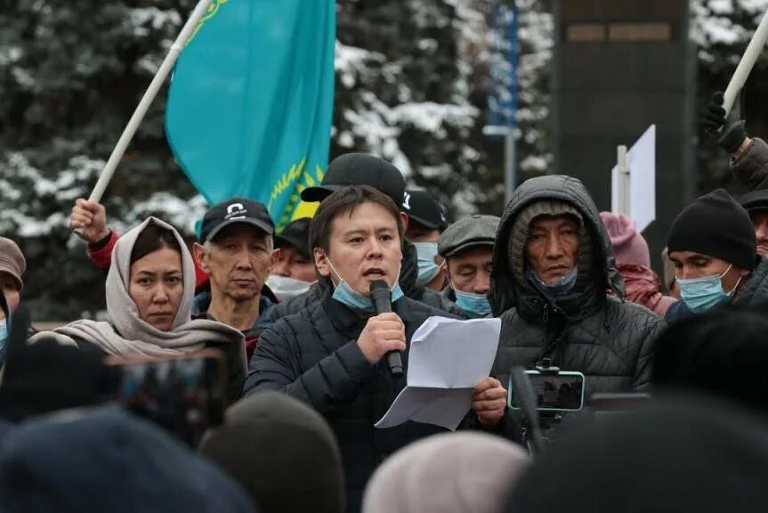 Митинги в Казахстане. Казахстан Алматы митинг. Антироссийский митинг в Казахстане. Казахстан митинг митинги 2022. Митинг в алматы