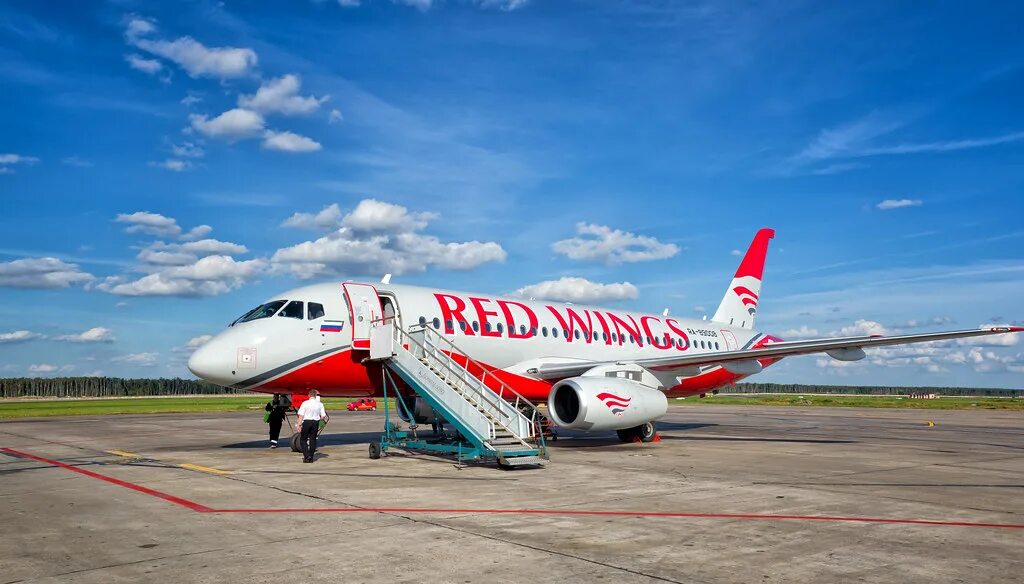 Sukhoi Superjet 100 Red Wings. Сухой Суперджет Red Wings. SSJ 100 ред Вингс. Сухой Суперджет 100-95 ред Вингс. Ред вингс шри ланка