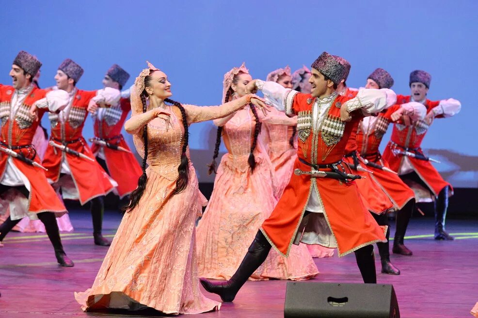Азербайджанский национальный танец. Национальные танцы Азербайджана. Азербайджанский народный танец. Азербайджанский государственный ансамбль. Танцы азербайджана