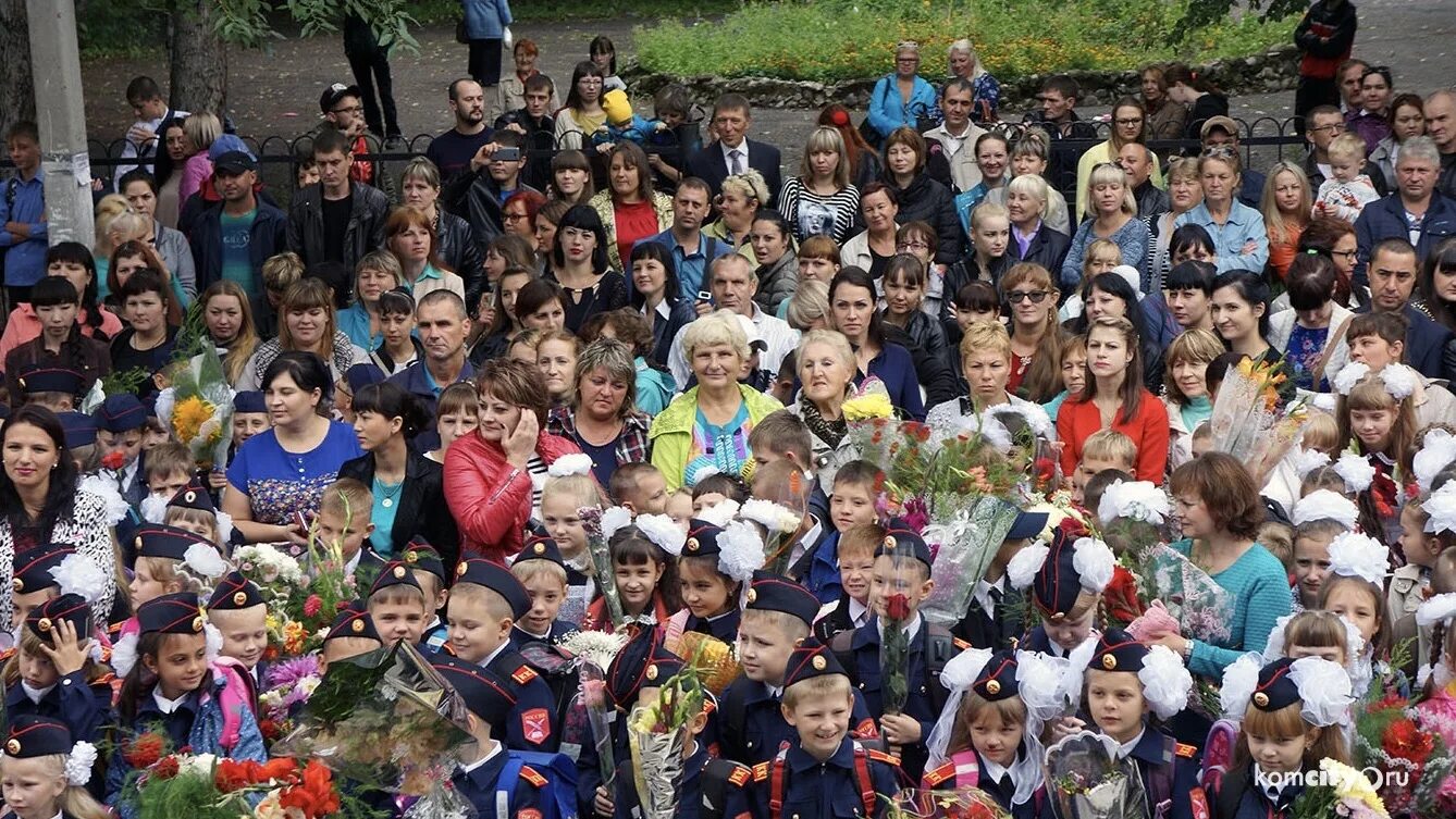 Комсаграмм комсомольск на амуре новости. 51 школа комсомольск на амуре. 27 школа комсомольск-на-амуре. школа 1 комсомольск-на-амуре. учителя школа 51 комсомольск на амуре.
