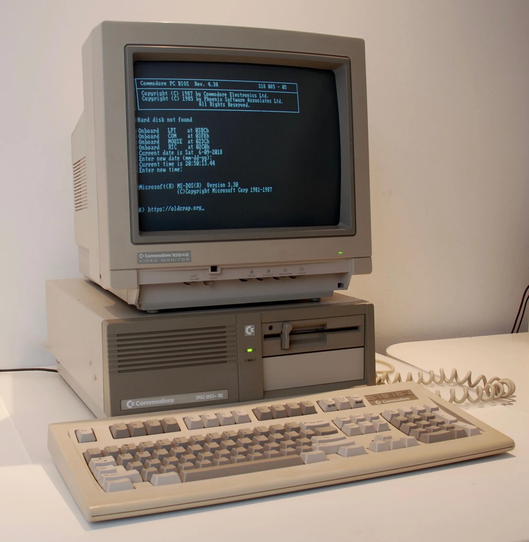 PC Commodore 640. Commodore PC.