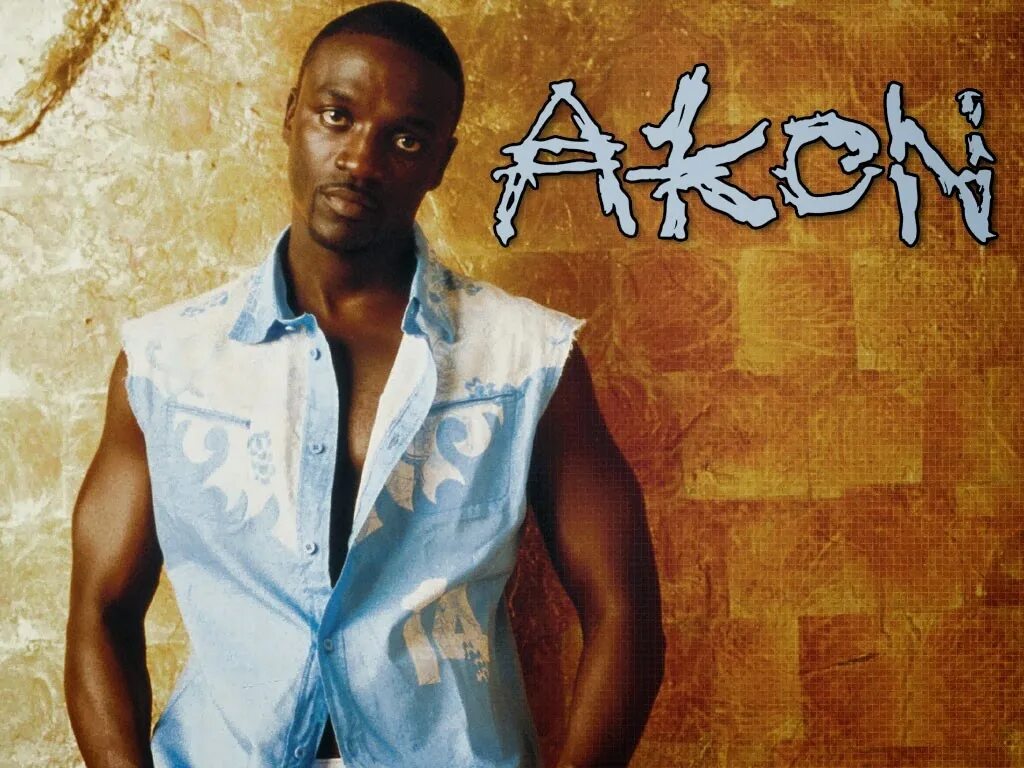 Akon bitch feat. Akon 2000. Эйкон молодой. Эйкон Сенегальский рэпер. Akon 2003.