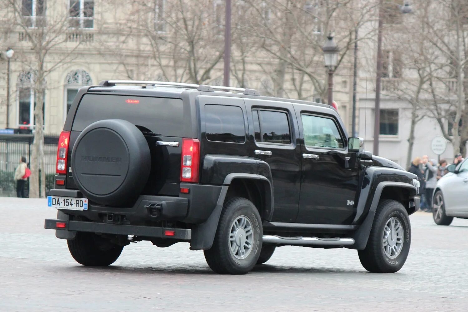 Тойота крузер хаммер. Хаммер h3t. Машины похожие на хаммер. Hummer vs jeep. Тойота хаммер.