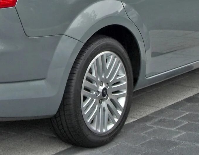 Разболтовка форд мондео 4. Резина 205 60 ford mondeo. Форд мондео 5 жрет резину. Резина на форд мондео. Размер резины резины на форд мондео 3.