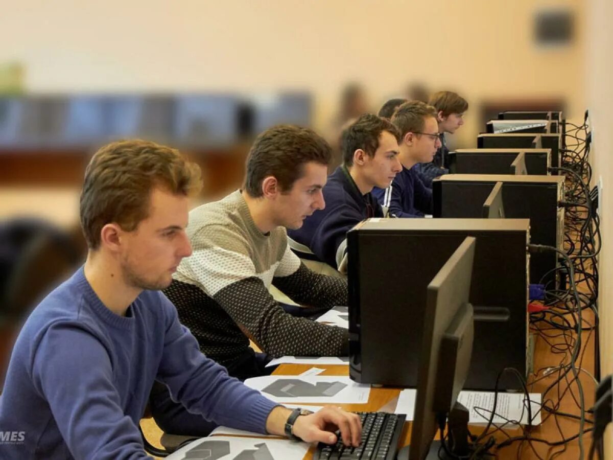 Информационные технологии политехнический университет. Студенты спбпу петра великого. Информационные технологии политехнический университет. Автоматизированные системы кибербезопасности. Факультет информационных технологий алтгту.