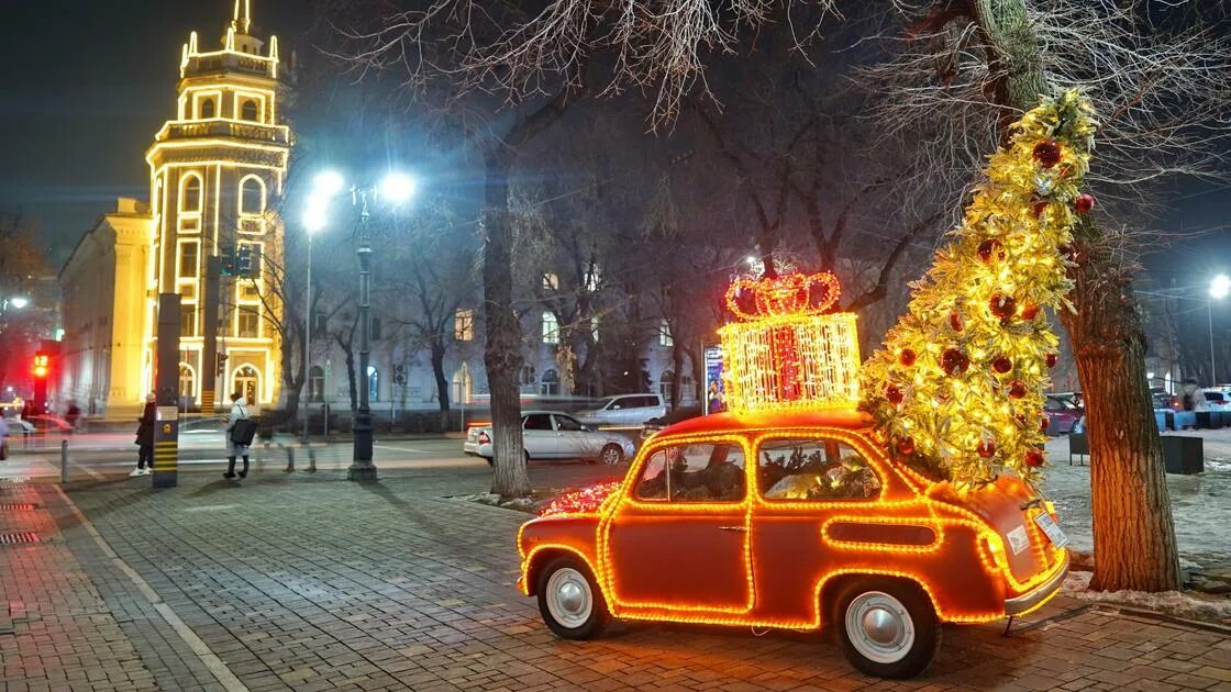 Новогодние украшения. Новый год в алматы 2022. Алматы в новый год новый год. Новый год алматы. Алматы в новый год новый год горы.