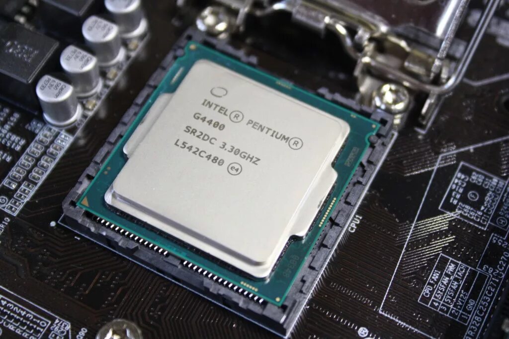 Процессор Intel i5 7400. I5 4400 сокет. Intel Core i5 7400 ножки. 1151 Процессоры i5 7400.