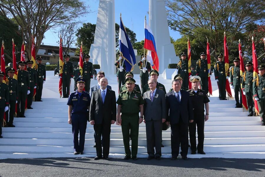 Главный военный страны. Министр обороны Никарагуа. Шойгу в Никарагуа. Министр обороны России в Никарагуа.