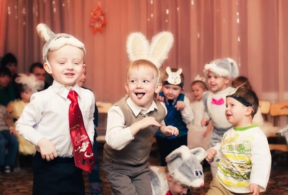 Одеть ребенка на праздник