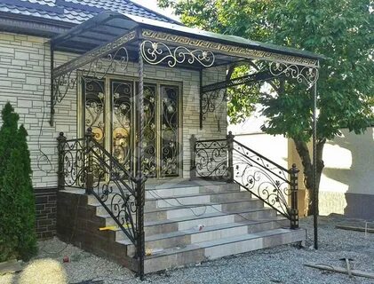 Крыльцо с ковкой