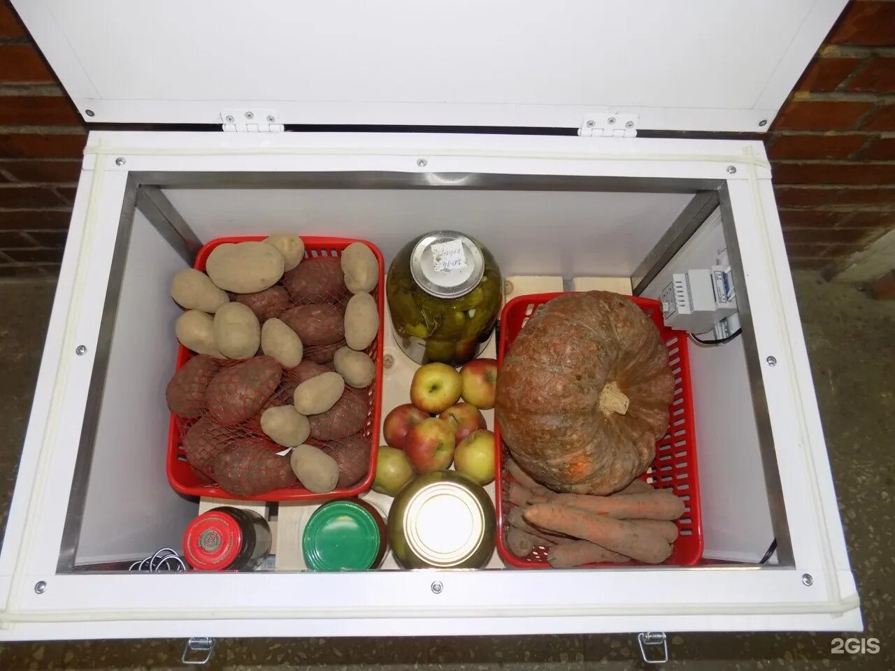 Ящик для фруктов в холодильник. Термошкаф погребок - 2м. Ящик для хранения овощей на балконе. Утепленный ящик для хранения овощей. Ящик для овощей на лоджии.