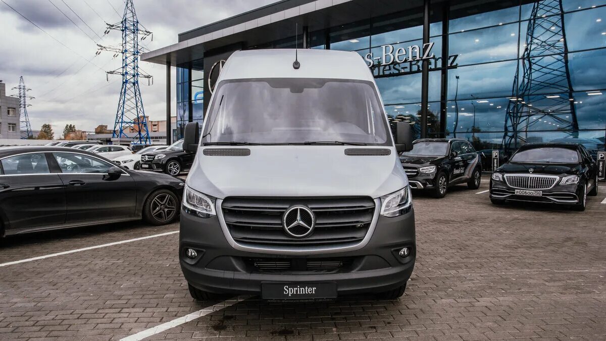 Mercedes Sprinter 2019. Mercedes Benz Sprinter серебристый. Mercedes-Benz Sprinter 370 2019. Mercedes Benz Sprinter 2019 2.5.