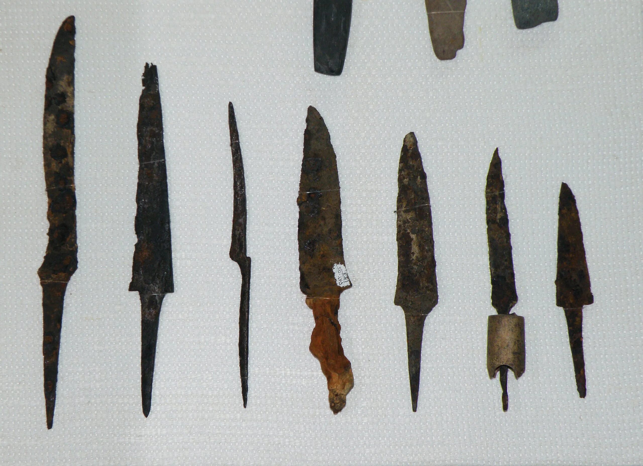 Орудия труда из металла. Орудия труда из металла. Орудия труда из металла. Э. Орудия из меди медный век.