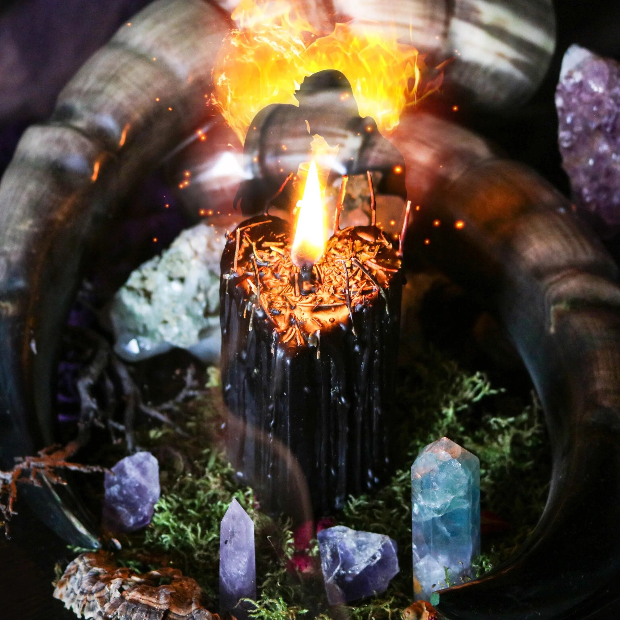 Магические свечи. Реклама магазина свечей. Черная ритуальная свеча. Магазин магических свечей. Магазин для магических ритуалов.