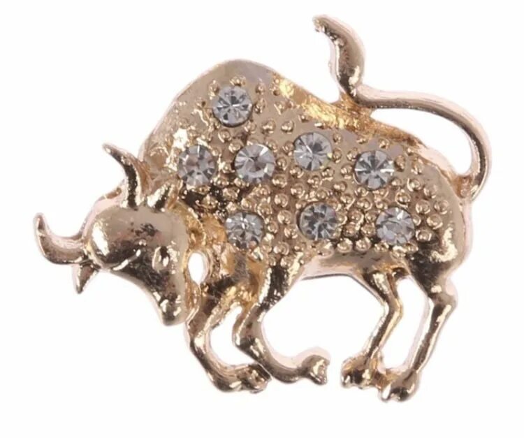Брошь телец. Брошь бык из бисера. Бык брошь бисером. Телец брошь. Брошь телец.