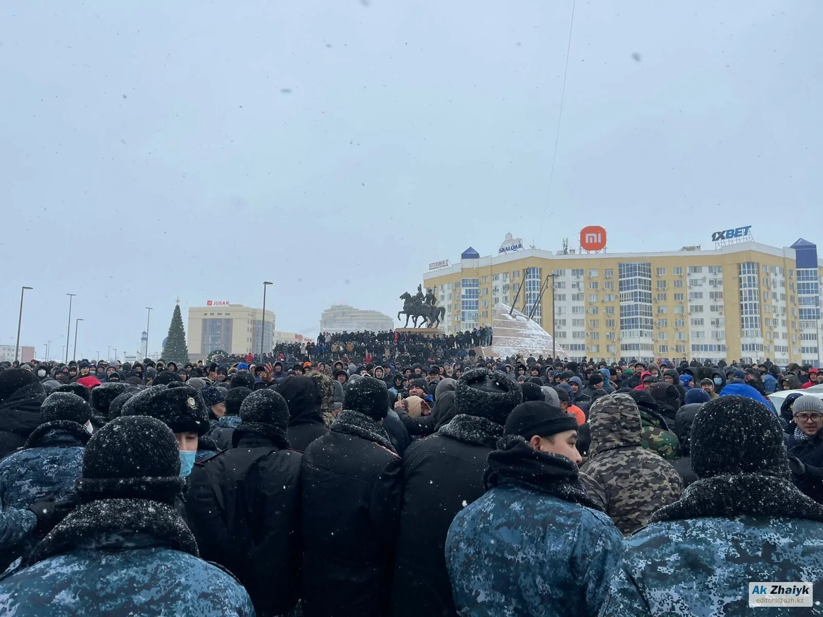 Митинги в Казахстане 2022. Массовые беспорядки в Казахстане. Беспорядки в Казахстане 2022. Митинг в Казахстане январь 2022.