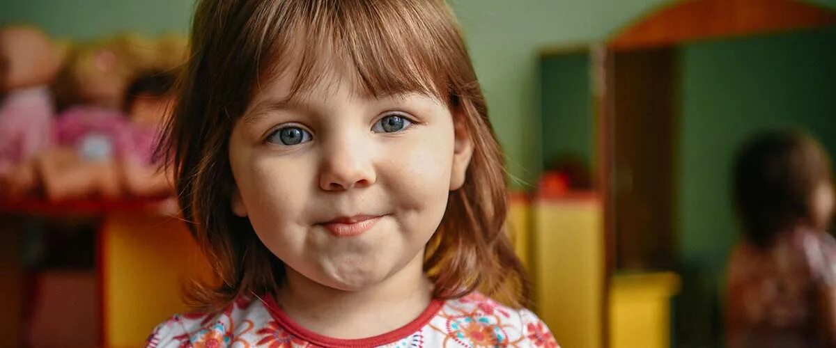 усыновить девочку. девочка на усыновление. дети сироты. федеральная база детей сирот для усыновления 2023. девочки под опеку.